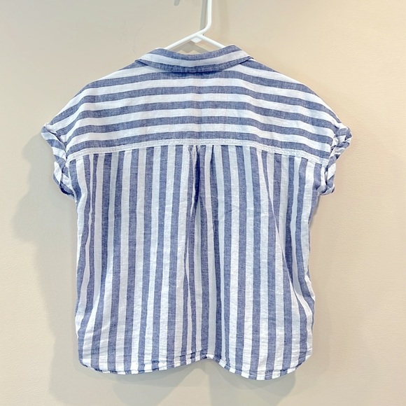 🔥Beach Lunch Lounge Blue and White Striped Button-Up Shirt🔥 - Picture 2 of 6